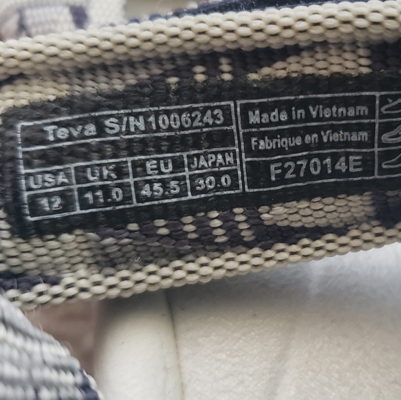 Teva x Opening Ceremony Hurricane Sandals - Picture 4 of 5